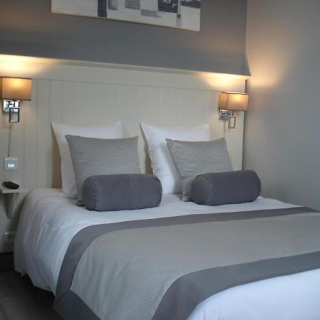 Les Embruns Hotel ทรูวิลล์-ซูร์-แมร์ ภายนอก รูปภาพ